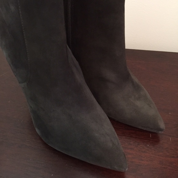 BCBGeneration Ava Size 10 Army Green Suede Ankle Boots - Picture 4 of 7